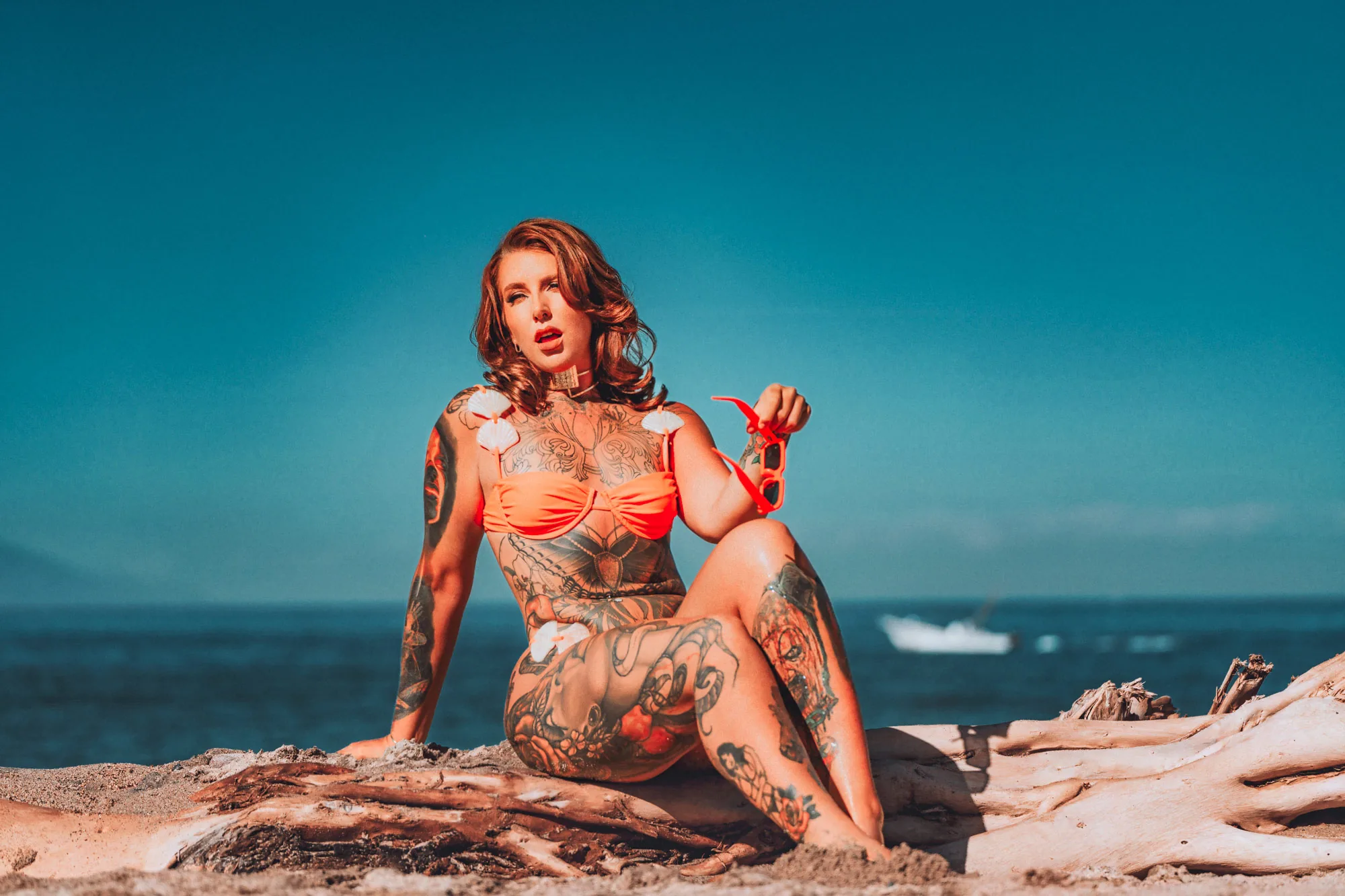Editorial · beach